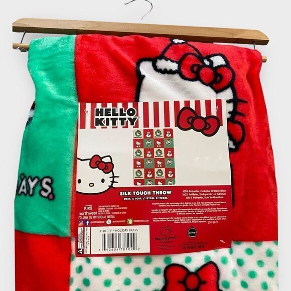 Hello Kitty 'Christmas Blocked' 50x70" Silk Touch Plush Throw Blanket Rare HTF - Picture 4 of 7